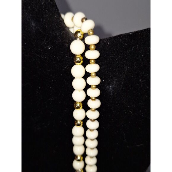 Acrylic Vintage Women's Necklace Classic Elegant Sophisticated Fashion Statement - Picture 5 of 11